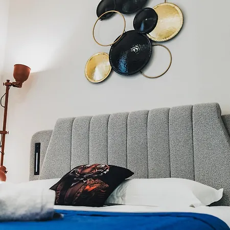 Aura Kondrigktonos By Zeussuites Lägenhet *